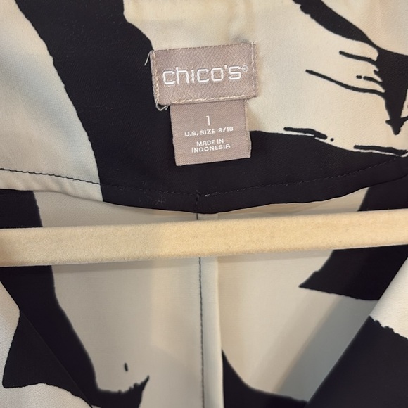 Chico's Abstract Black and Cream Blouse - Picture 2 of 9